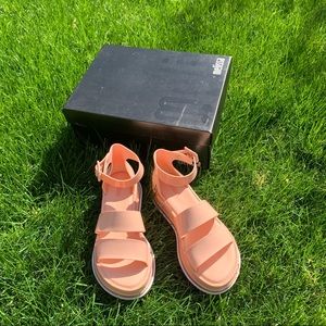 Melissa platform sandals